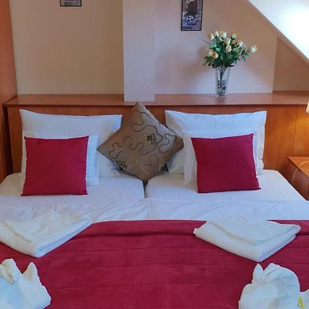 Hotel Isabell Győr Eksteriør bilde