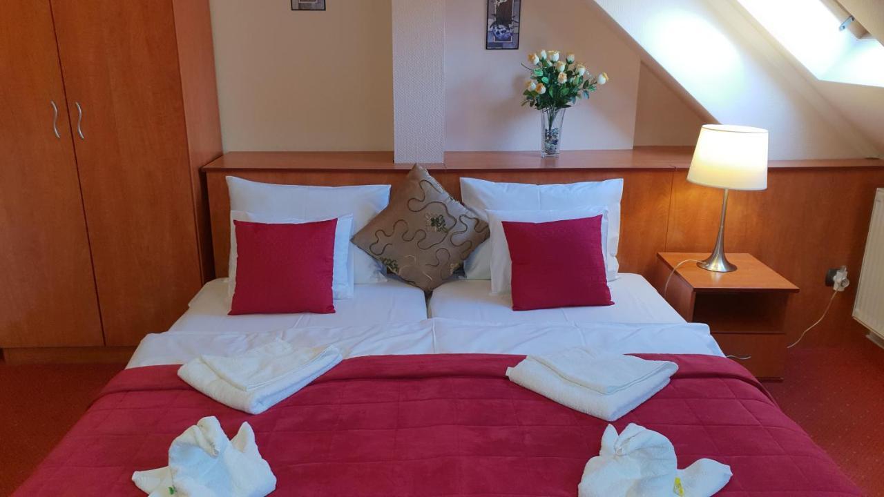 Hotel Isabell Győr Eksteriør bilde
