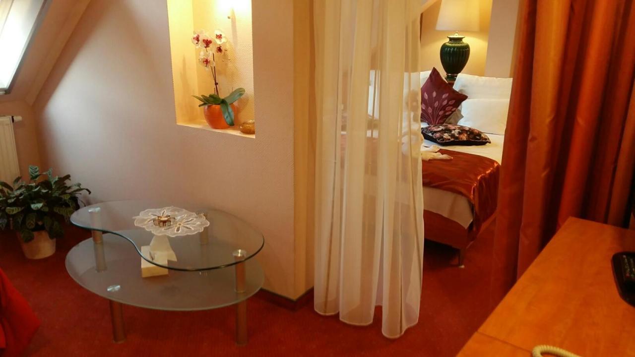 Hotel Isabell Győr Eksteriør bilde