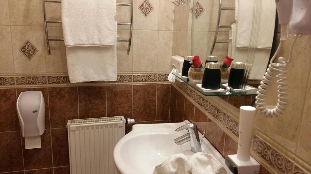 Hotel Isabell Győr Eksteriør bilde