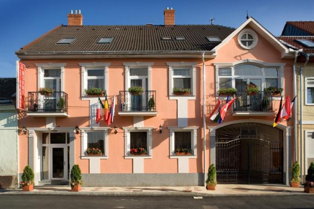 Hotel Isabell Győr Eksteriør bilde