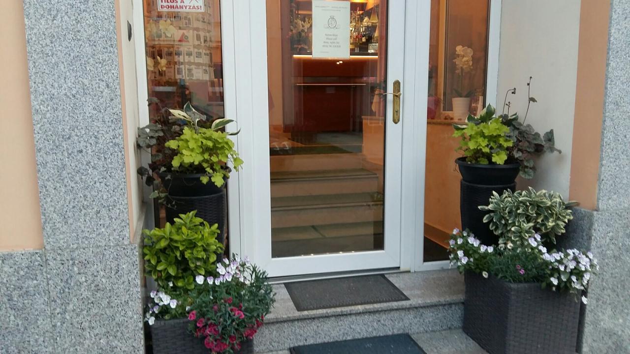 Hotel Isabell Győr Eksteriør bilde