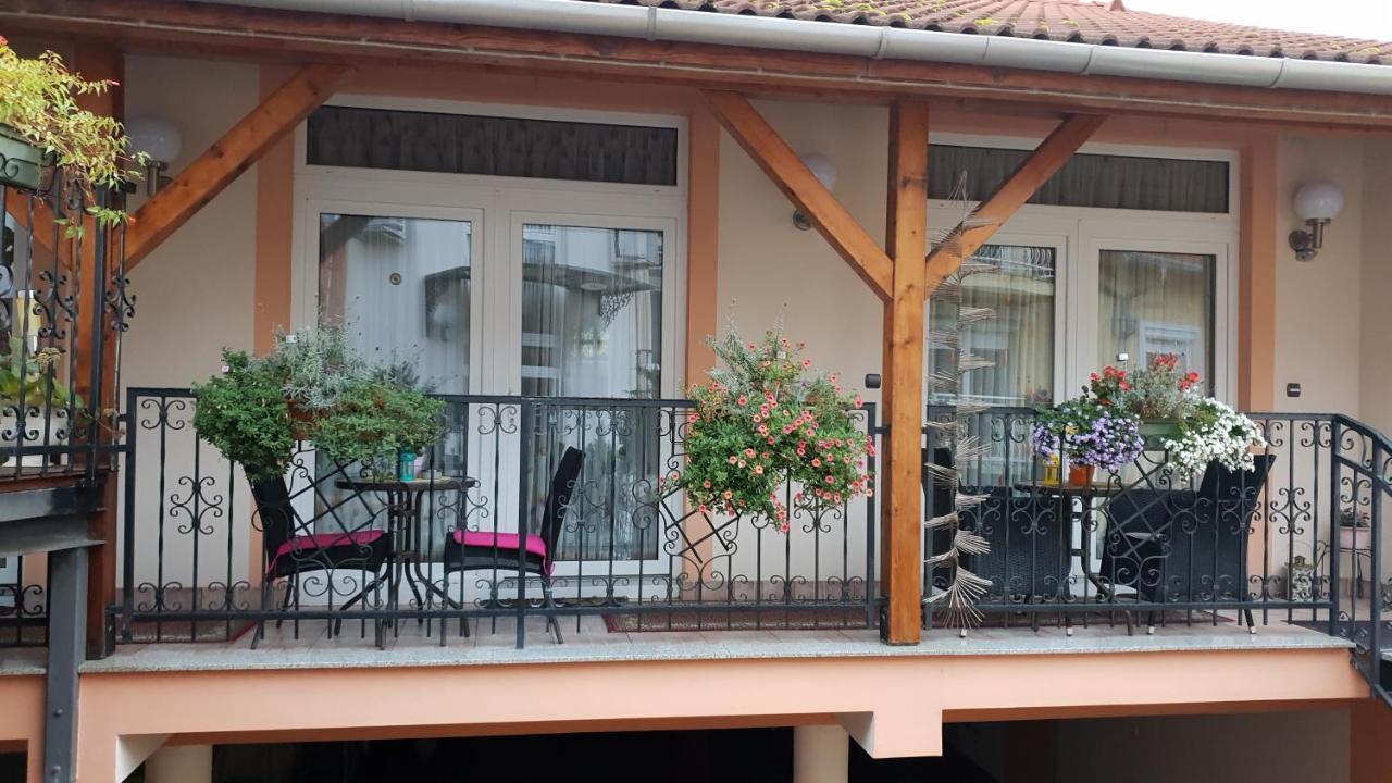 Hotel Isabell Győr Eksteriør bilde
