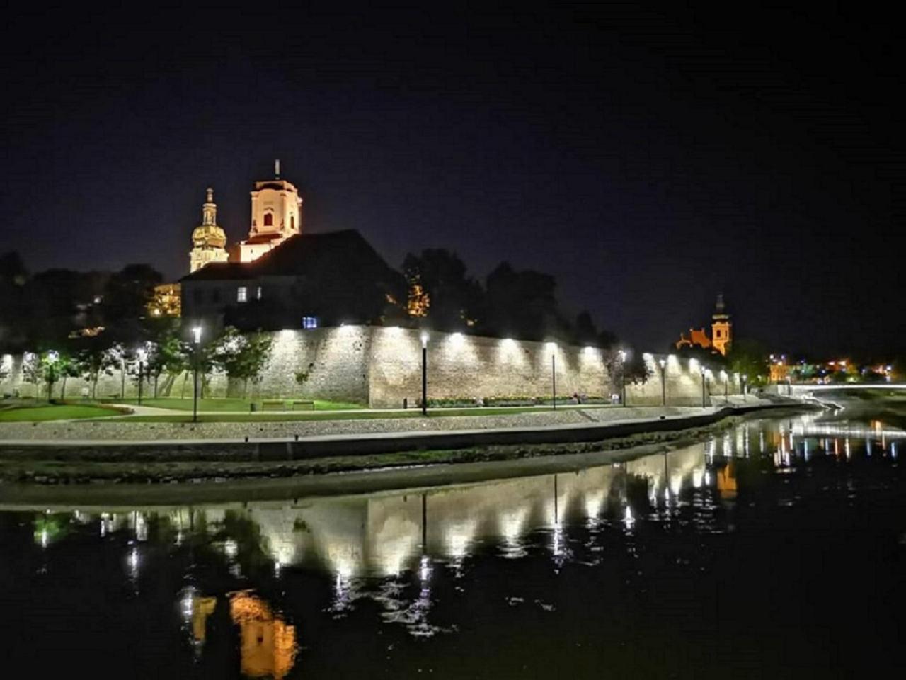Hotel Isabell Győr Eksteriør bilde